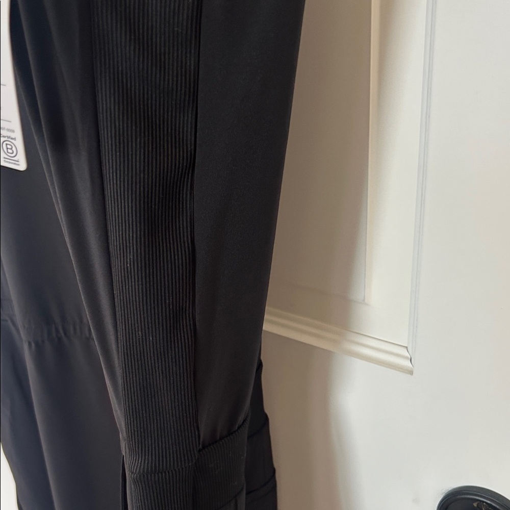 Athleta Black Sleeveless V-Neck Jumpsuit - Picture 4 of 10